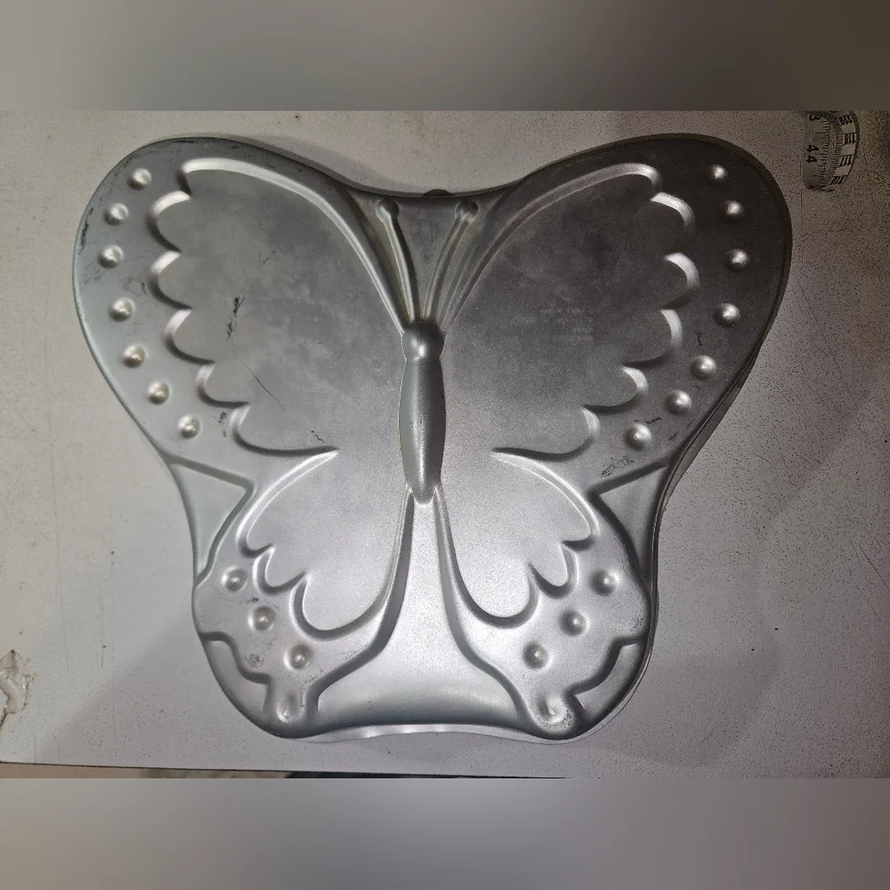 Vintage 1987 Wilton 502-5409 Butterfly Cake Pan!